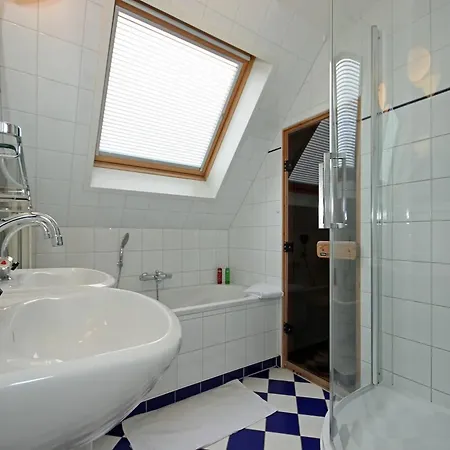 빌라 Texel Getaway With Whirlpool *
