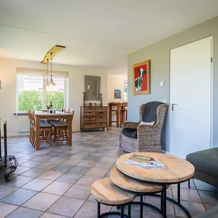 Texel Getaway With Whirlpool