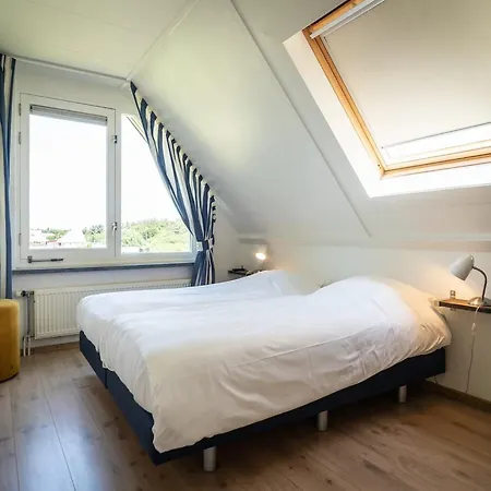 빌라 Texel Getaway With Whirlpool 데쿠크