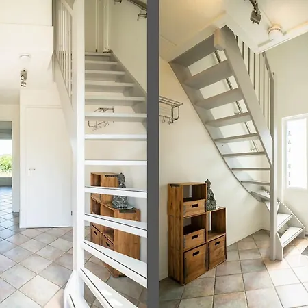 Вилла Texel Getaway With Whirlpool *